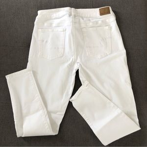 Women’s American Eagle white jeggings